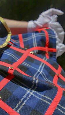 skirt close up.